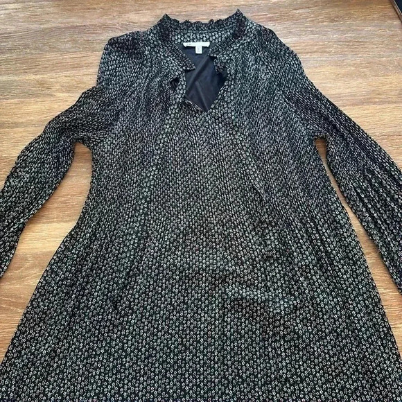 DR2 Dresses & Skirts - DR2 Bohemian Black Floral Dress